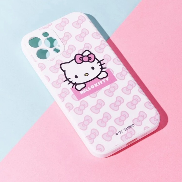 🎉HP! LAST 1! 🎀 2/$10 in Bundle! Hello Kitty iPhone 12 Phone Case - Picture 2 of 5